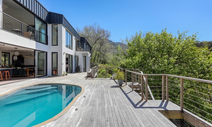 Constantia House | Newly renovated 6 bedroom, 6 bathroom Constantia home. Breathtaking views.