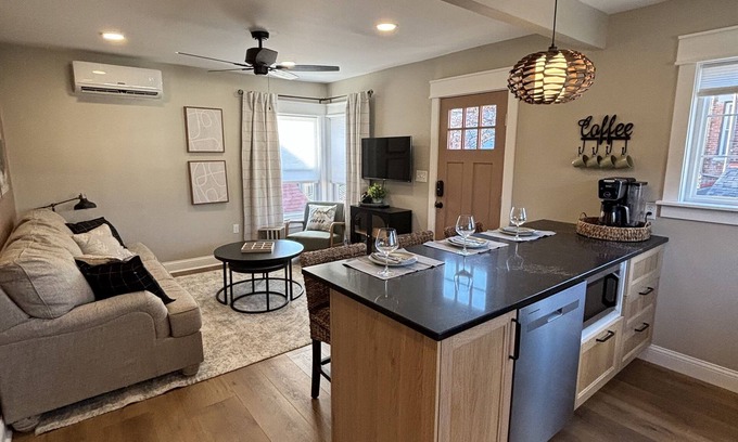 Ludlow Apartment | Newly Renovated Apartment - Minutes from Downtown