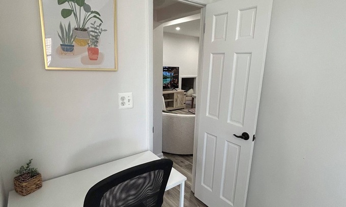 Newington House | Newly Renovated & Bright 2BR, Family-Friendly, Near DC