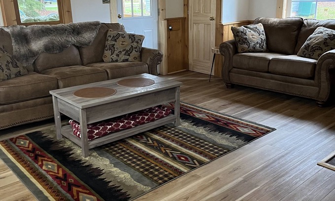 Inlet House | Newly Renovated Cabin , 0.1 Mi to Inlet Center