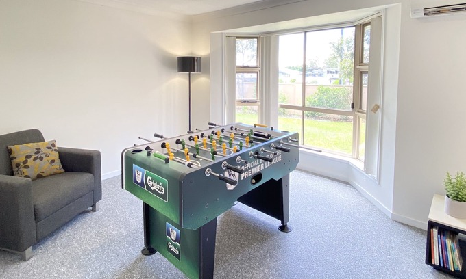 Parkwood House | Newly Renovated home for 8 by Theme Park @Parkwood