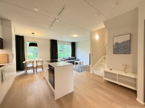 Jyvaskyla House | Newly renovated large family apartment, parking, sauna, balcony