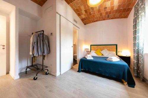 Sant Narcis House | Newly renovated room w Pool & BikeParking