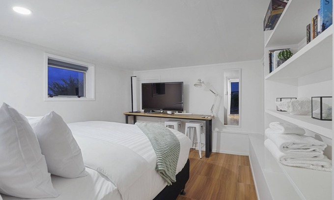 Henderson Apartment | Newly Renovated Studio w Parking-Netflix