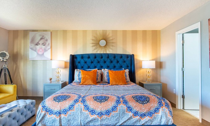 Florida Center Apartment | Newly Renovated Suite, Amazing Water View Best Location to Disney and Universal