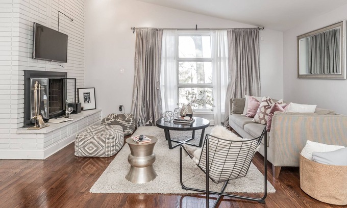 Newtown Square House | Newly Renovated Mid-Century Home