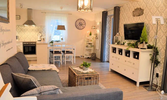 Feudingen Apartment | Newly renovated vacation apartment on the edge of the forest