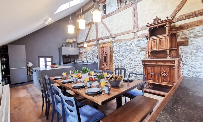 Lauenstein House | Newly renovated vacation home for 12 people