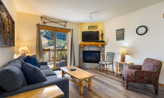 Mountain House Condo | Newly Updated Cozy Mountain Condo with Slopeside Views!