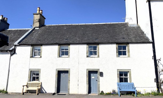Inveraray House | Newton Cottage South