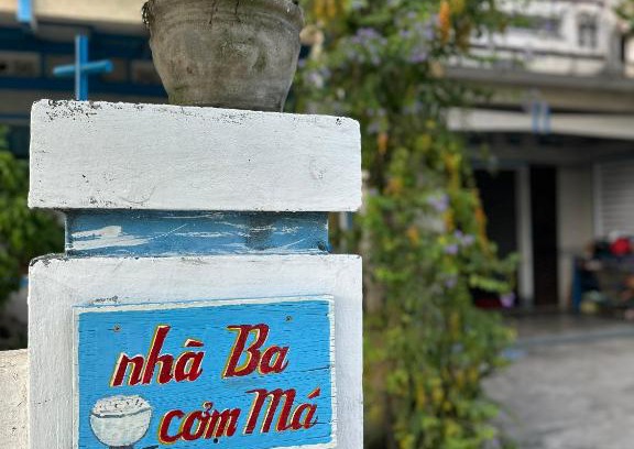 Phu Cat Bed & Breakfast | nhà Ba cơm Má