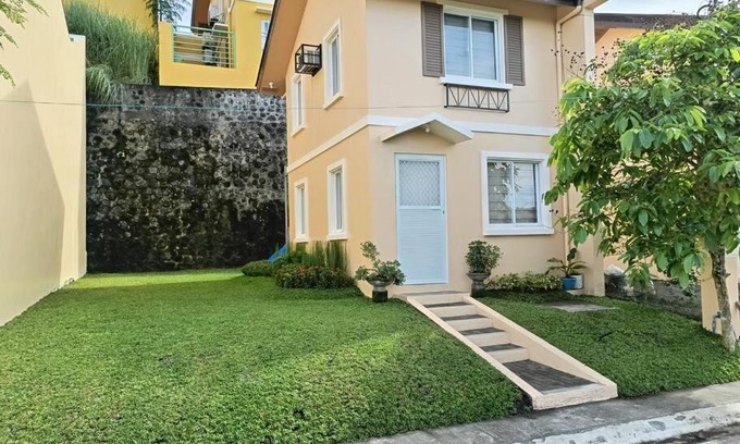 Legazpi Apartment | Niana’s Place 2BR w Garden, Internet, Netflix