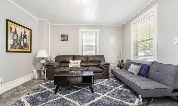 Sugar House House | Nibley Park Sugarhouse Bungalow