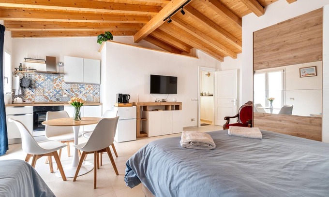 Palermo Apartment | NICA&DAMA fully equipped apartment with 5 beds
