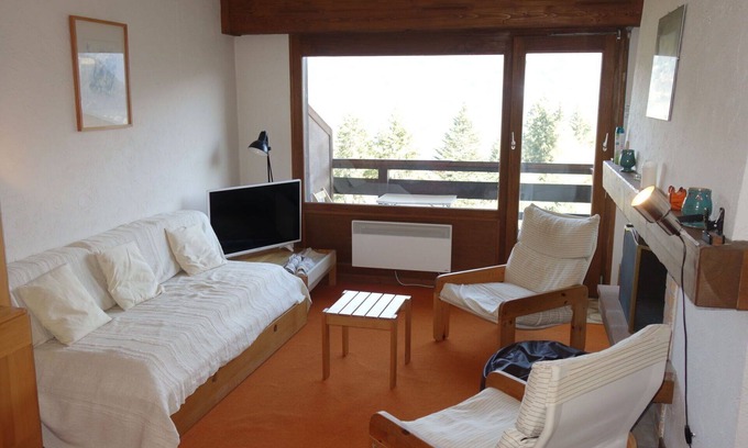 Le Bettex Apartment | Nice apartment for 5 guests with pool, WIFI, TV, balcony and parking