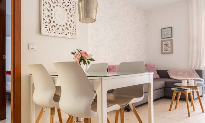 Alcala Apartment | Nice and central
