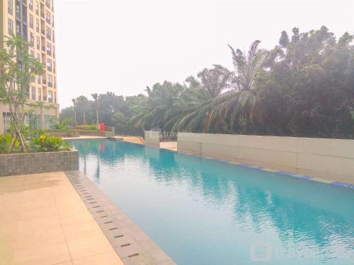 Pinang Apartment | Nice and Comfort 2BR Apartment at Transpark Cibubur By Travelio