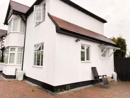 Carshalton Central Apartment | Nice and Cosy One Bed Flat