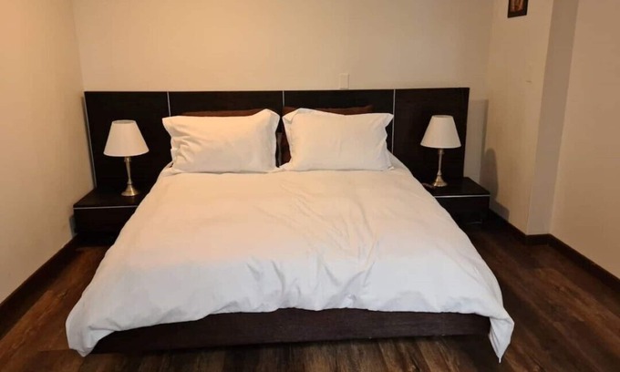 Engativa House | Nice and cozy apartment with an indoor fireplace and spectacular garden