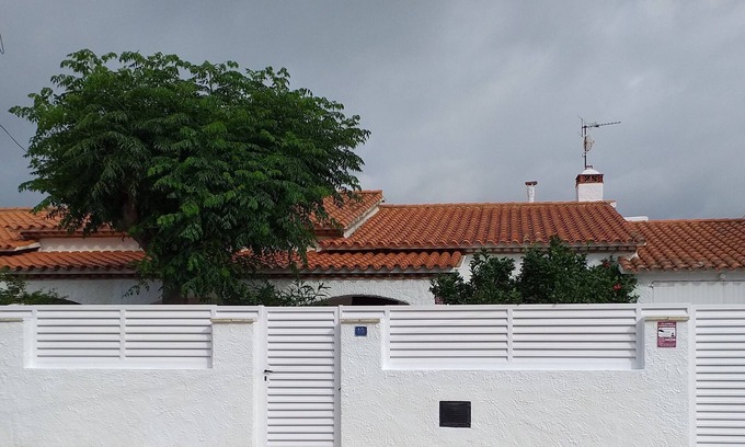 Miami Platja House | Nice and relax Mediterranean villa with free wifi
