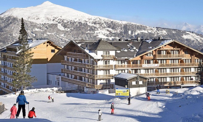 Katschberg Apartment | Nice apartment for 4 people with pool, WIFI, balcony, pets allowed and panoramic view