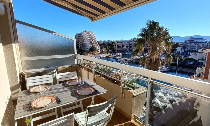 Le Port Apartment | Nice apartment T3 duplex 75m2 on the marina of port canet en roussillon