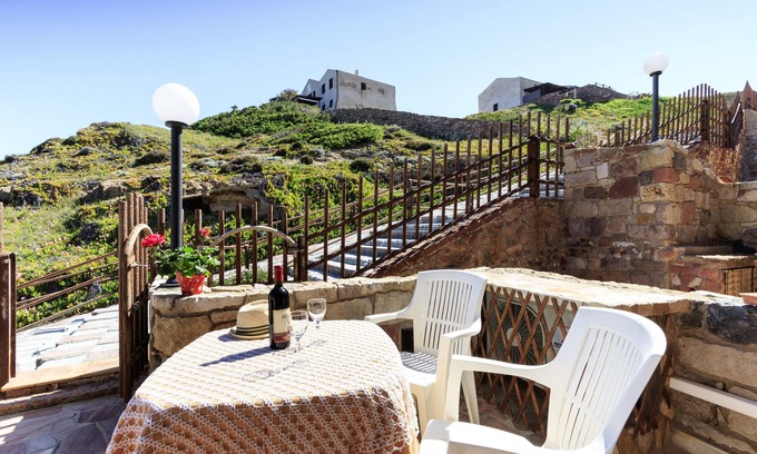 Gonnesa Apartment | Nice apartment by the sea