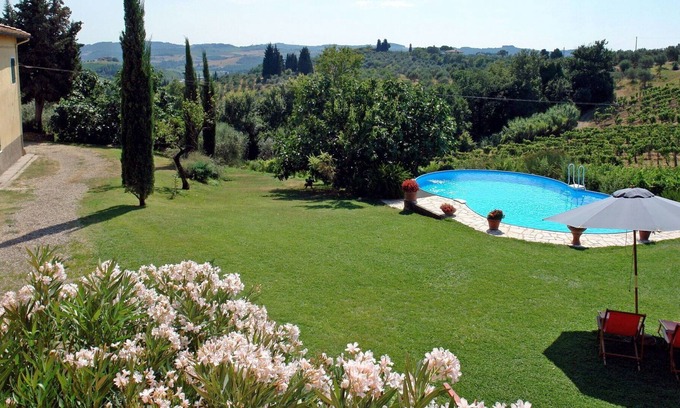 Lastra a Signa Apartment | Nice apartment for 6 people with pool, WIFI, TV, patio and parking