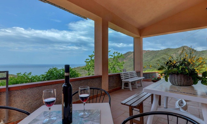 Rio nell'Elba Apartment | Nice apartment for 7 guests with WIFI, TV, terrace, pets allowed and parking