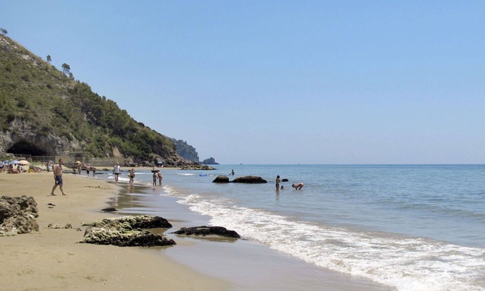 Sperlonga Apartment | Nice apartment for 3 people with pool, A/C, WIFI, TV, terrace, pets allowed and parking