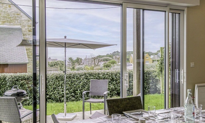 Ille-et-Vilaine Apartment | Nice apartment for 4 guests with WIFI, TV, patio and parking