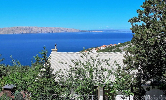 Vratarusa Apartment | Nice apartment for 4 guests with WIFI, A/C, TV, patio and pets allowed