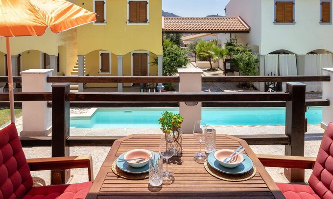 Viddalba Apartment | Nice apartment for 4 people with A/C, pool, TV, terrace, pets allowed and parking