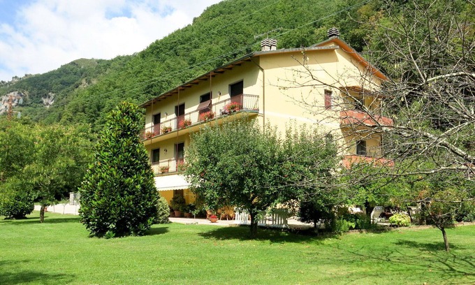 Casoli Apartment | Nice apartment for 5 guests with WIFI, pool, TV, patio and parking