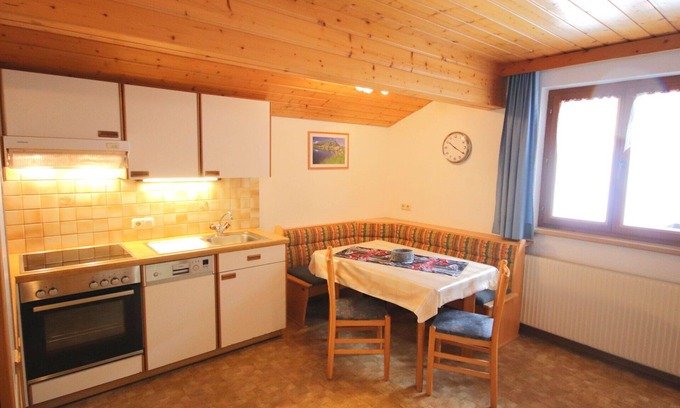 Gaschurn Apartment | Nice apartment for 6 people with WIFI, TV, patio, pets allowed and parking