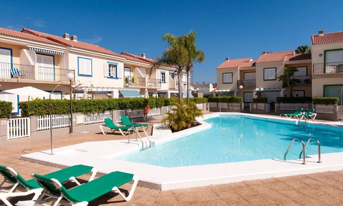 Pasito Blanco Apartment | Nice apartment for 4 guests with pool, WIFI, A/C, TV, terrace and pets allowed