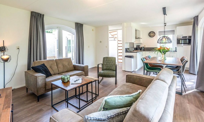 Municipality of Hellevoetsluis House | Nice apartment in villa for 6 guests with pool, WIFI, TV, terrace and parking