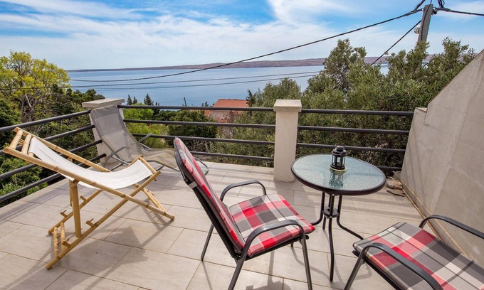 Baric Draga Apartment | Nice apartment in Baric Draga with WiFi