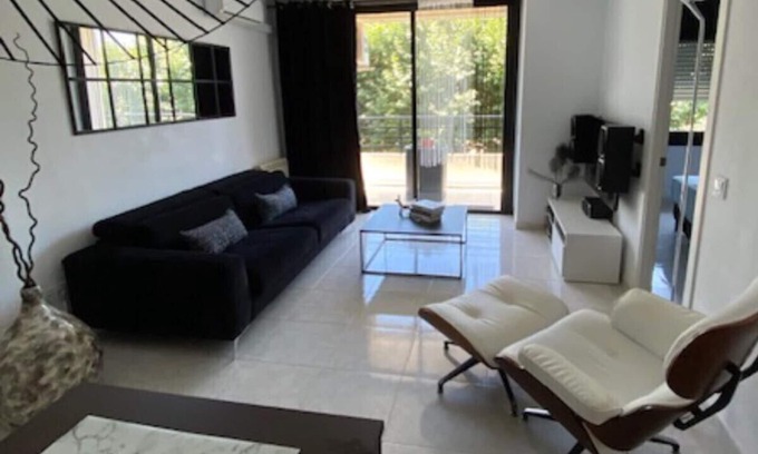 Calella Apartment | Nice apartment in Calella for 6 people, just 100 m from the beach. Free wifi, parking.