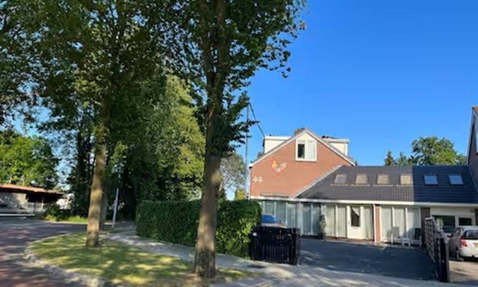 Lijnden Apartment | Nice Apartment in Lijnden, located next to Amsterdam