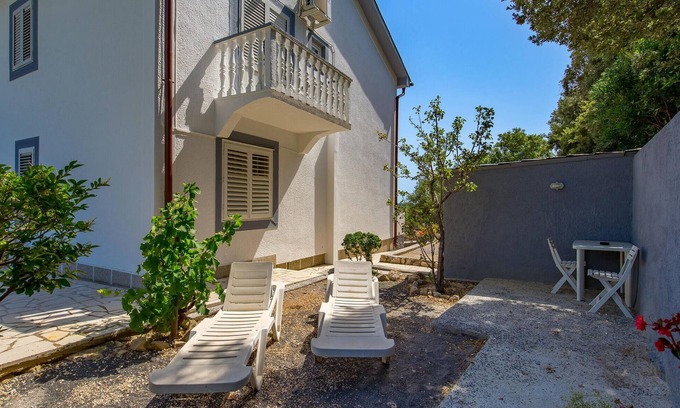 Banjol Apartment | Nice apartment in Rab with WiFi