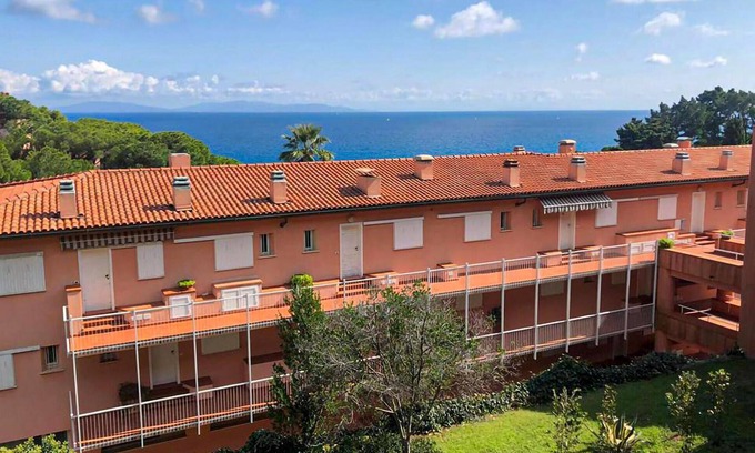 Capo D'arco Apartment | Nice Apartment in Rio Marina With 3 Bedrooms, Wifi and Outdoor Swimming Pool