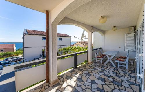 Rtina Apartment | Nice Apartment In Rtina With Wifi