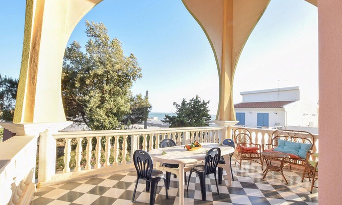 Scoglitti Apartment | Nice apartment in Scoglitti with WiFi