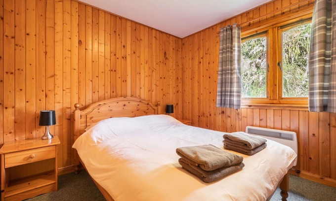 Balnain House | Nice apartment in villa for 6 people with WIFI, TV, pets allowed and parking