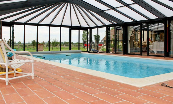 Corbon House | Nice apartment in villa for 3 people with WIFI, pool, TV, patio, pets allowed and parking