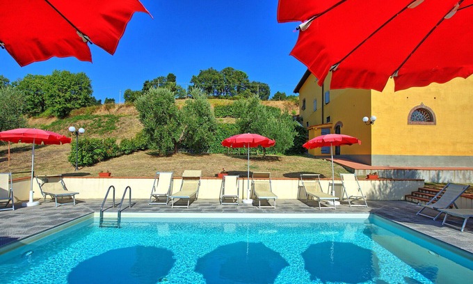 Pontassieve Villa | Nice apartment in villa with pool, WIFI, A/C, TV, pets allowed, panoramic view and parking