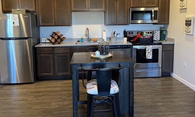 Raymore Apartment | Nice Comfy Luxury Living