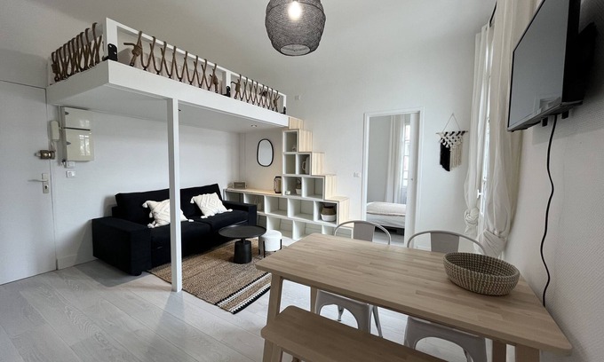 Biarritz Apartment | Nice cozy and bright 2/4 person apartment with fully renovated balcony!