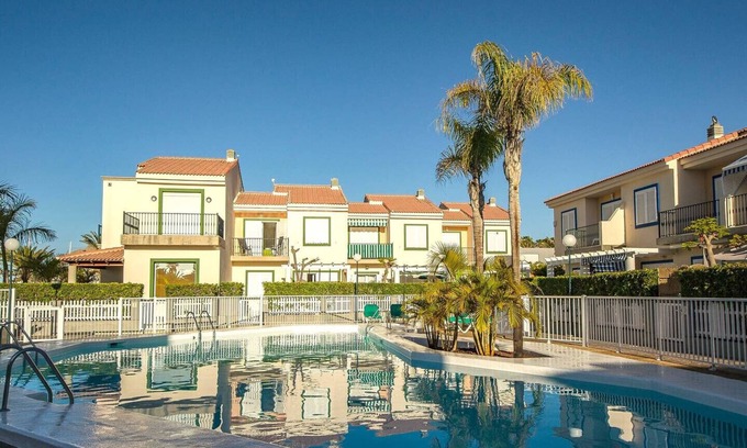 Pasito Blanco Ski Chalet | Nice House in Pasito Blanco +wifi